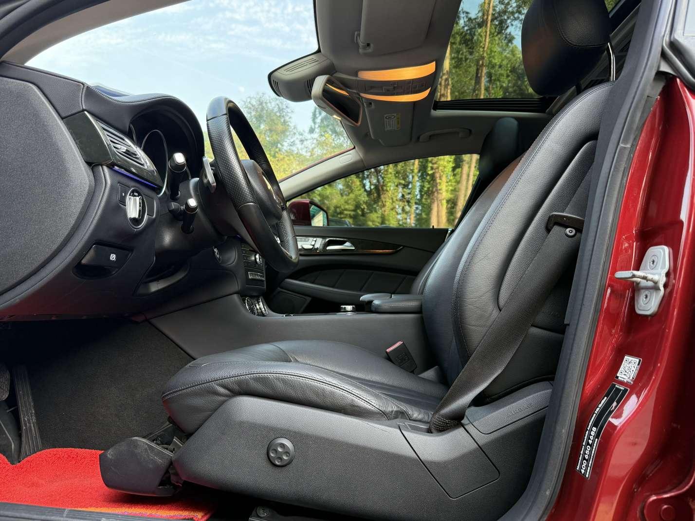 Mercedes-Benz Mercedes-Benz CLS