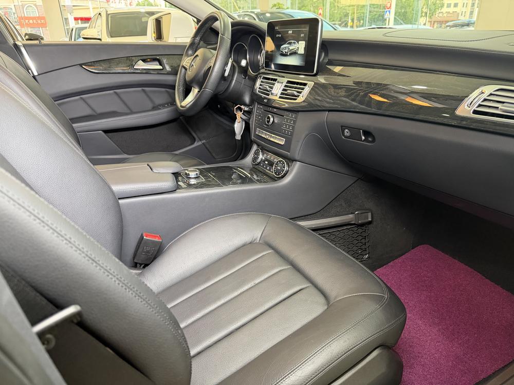 Mercedes-Benz Mercedes-Benz CLS
