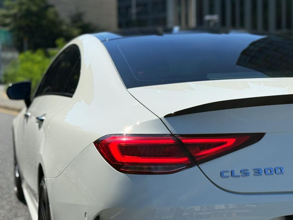 Mercedes-Benz Mercedes-Benz CLS