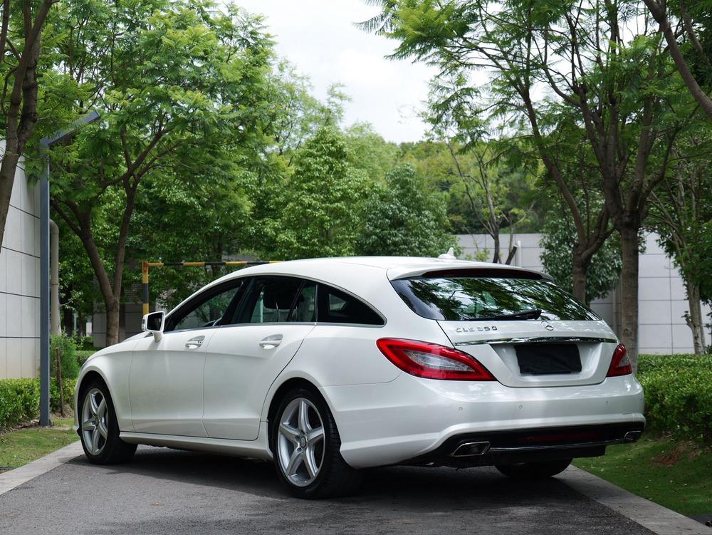 Mercedes-Benz Mercedes-Benz CLS