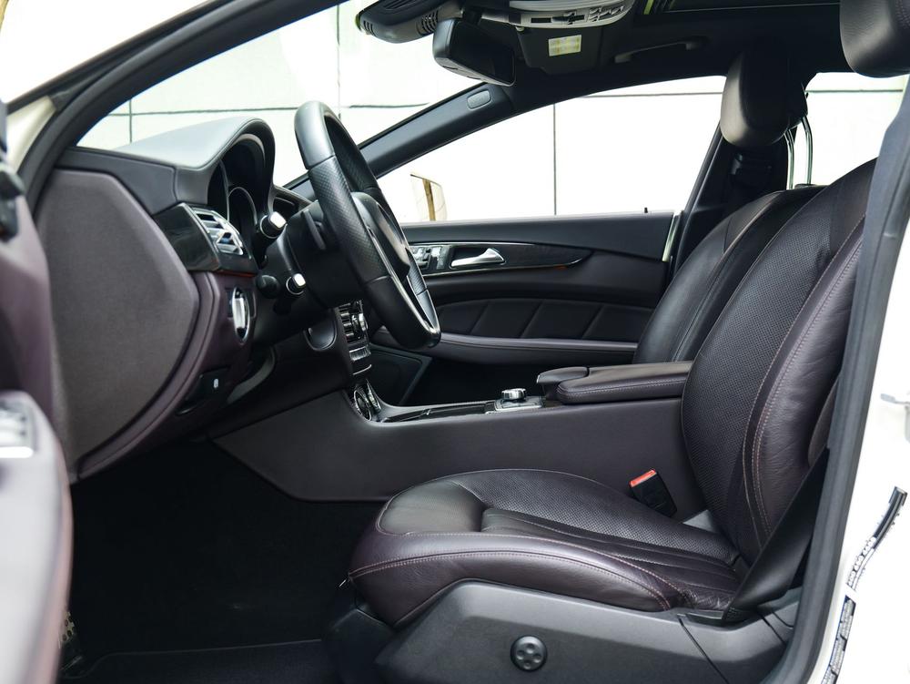 Mercedes-Benz Mercedes-Benz CLS
