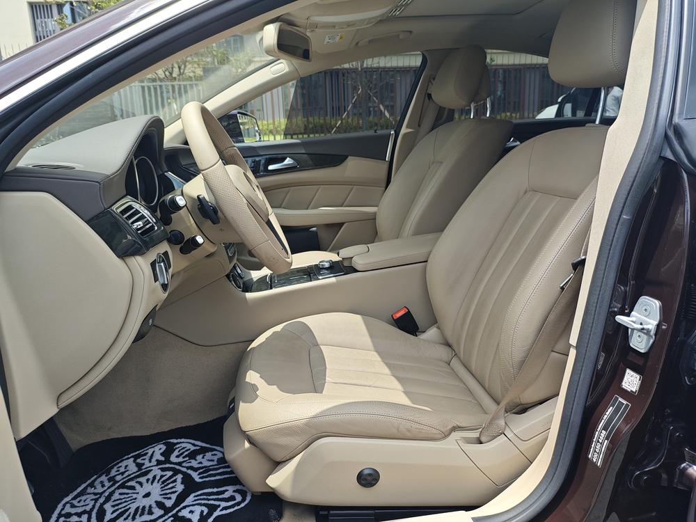 Mercedes-Benz Mercedes-Benz CLS