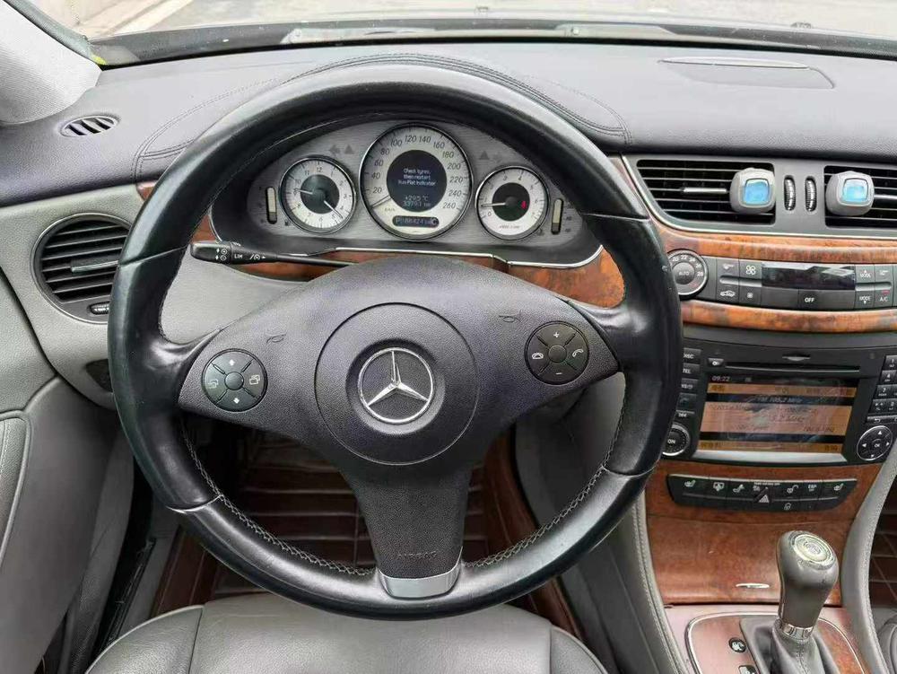 Mercedes-Benz Mercedes-Benz CLS
