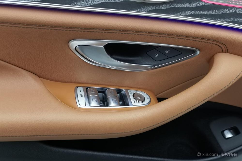 Mercedes-Benz Mercedes-Benz CLS