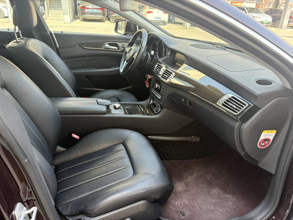 Mercedes-Benz Mercedes-Benz CLS