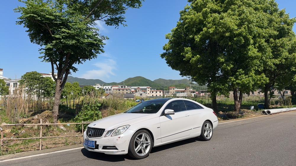 Mercedes-Benz Mercedes-Benz E-Class (Import)