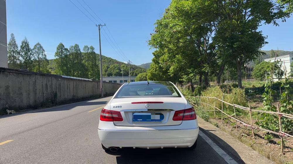 Mercedes-Benz Mercedes-Benz E-Class (Import)