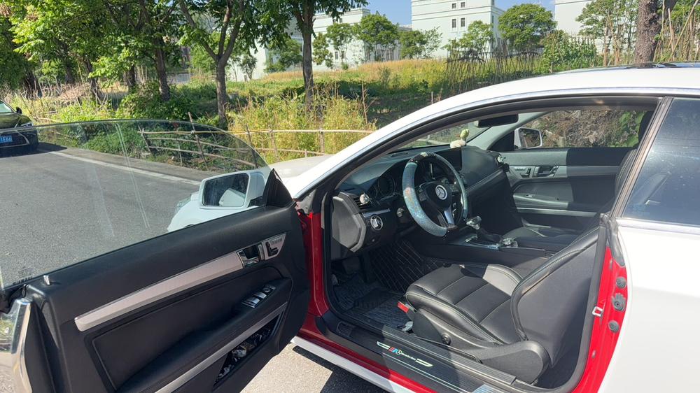 Mercedes-Benz Mercedes-Benz E-Class (Import)