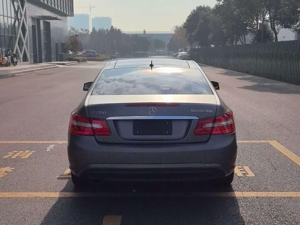 Mercedes-Benz Mercedes-Benz E-Class (Import)