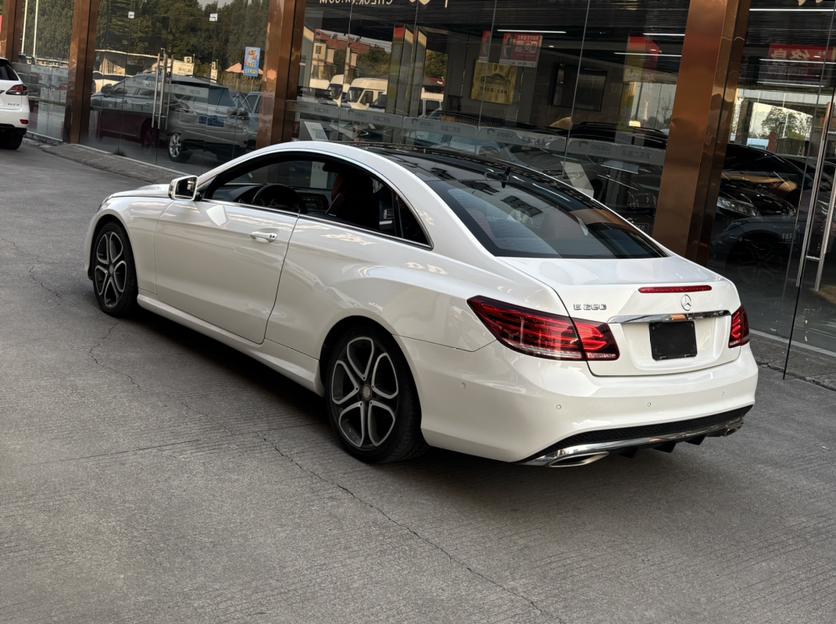 Mercedes-Benz Mercedes-Benz E-Class (Import)