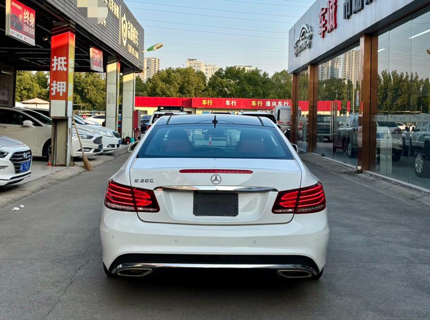 Mercedes-Benz Mercedes-Benz E-Class (Import)