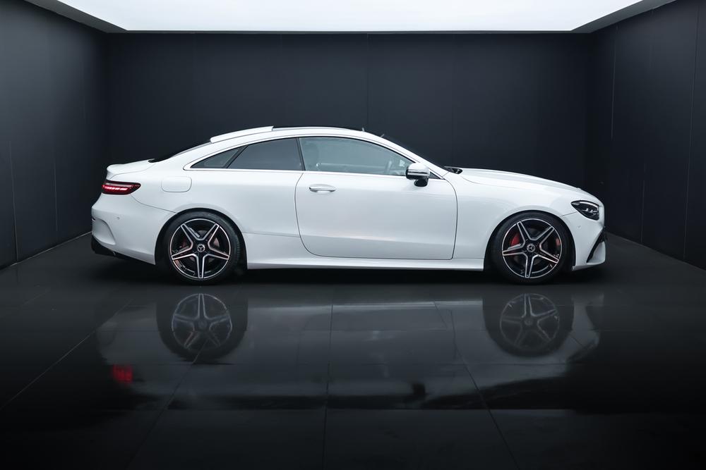 Mercedes-Benz Mercedes-Benz E-Class (Import)