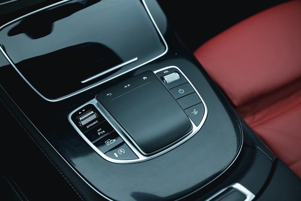 Mercedes-Benz Mercedes-Benz E-Class (Import)