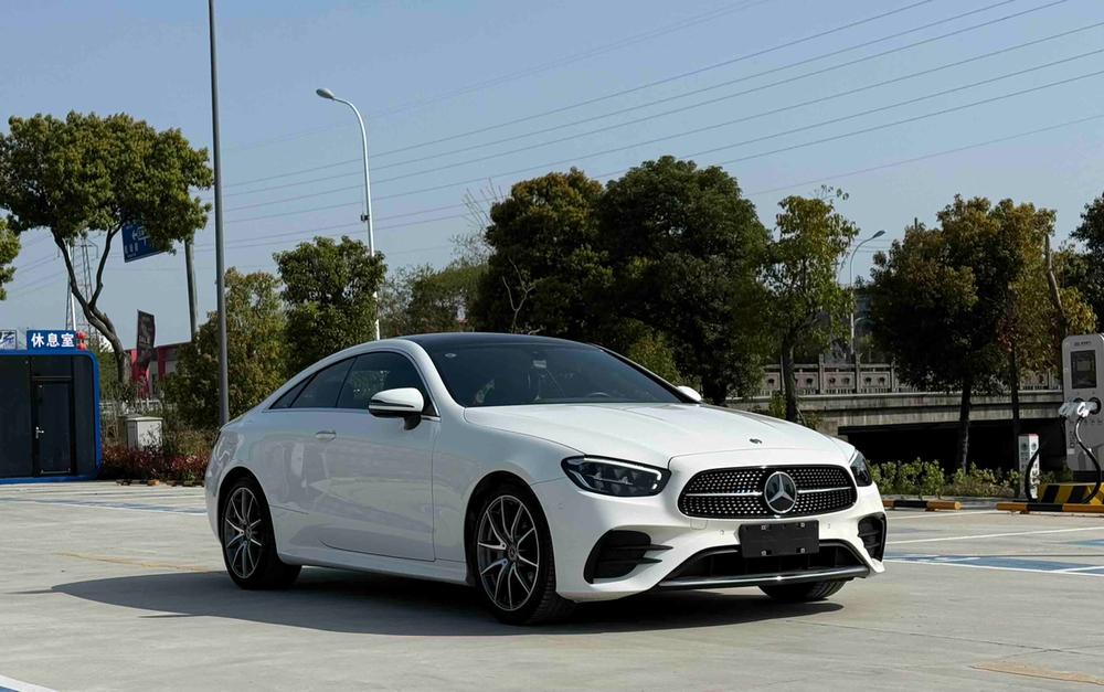 Mercedes-Benz Mercedes-Benz E-Class (Import)