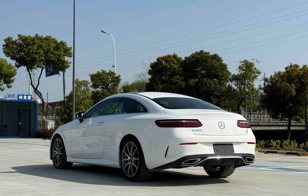 Mercedes-Benz Mercedes-Benz E-Class (Import)