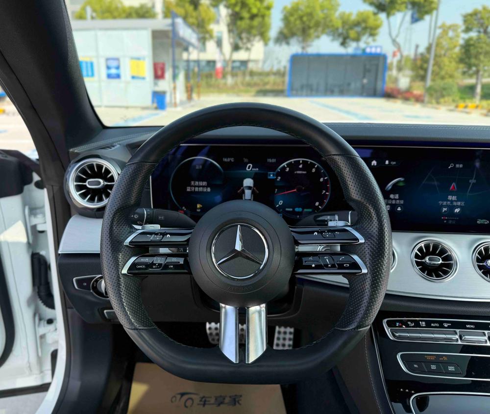 Mercedes-Benz Mercedes-Benz E-Class (Import)