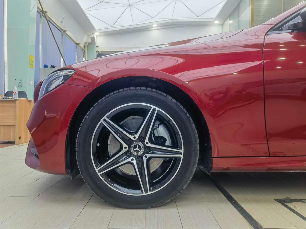 Mercedes-Benz Mercedes-Benz E-Class (Import)