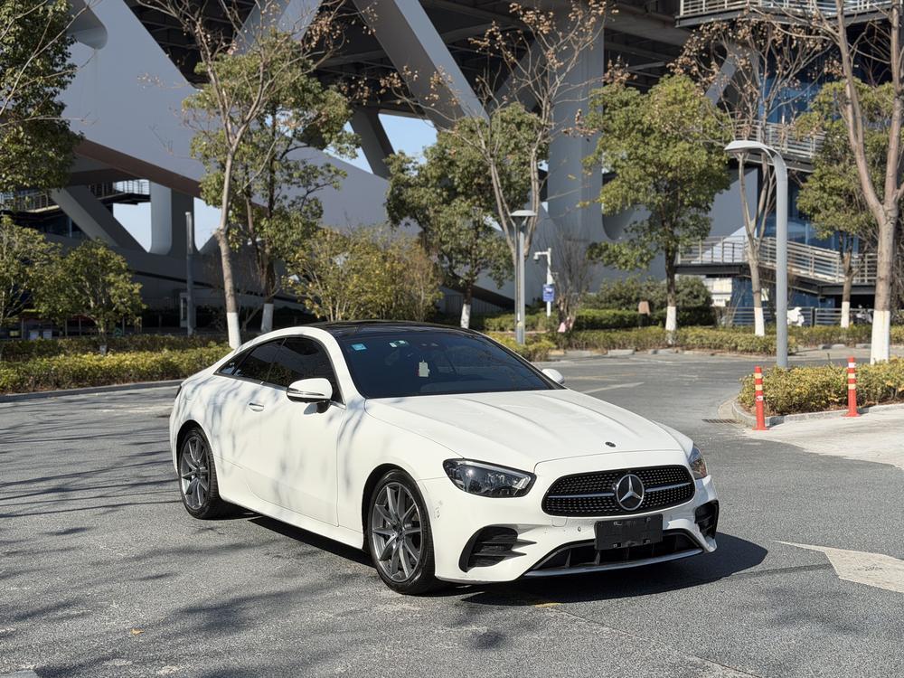 Mercedes-Benz Mercedes-Benz E-Class (Import)