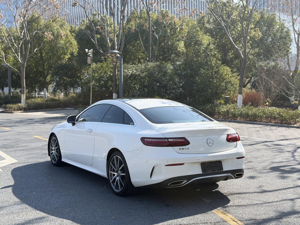 Mercedes-Benz Mercedes-Benz E-Class (Import)