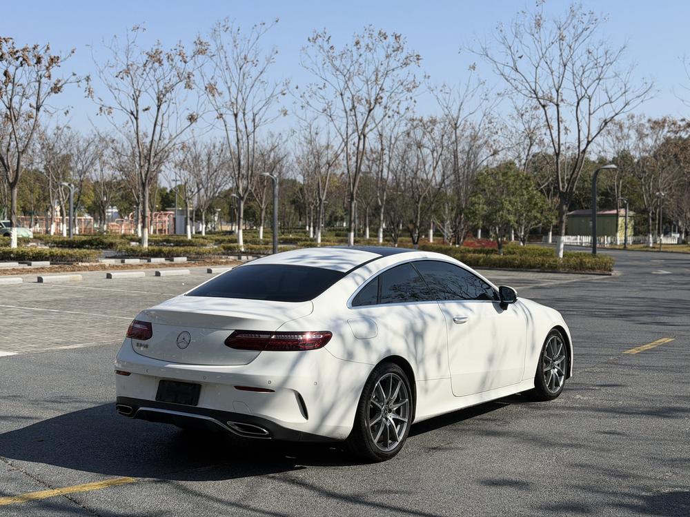 Mercedes-Benz Mercedes-Benz E-Class (Import)