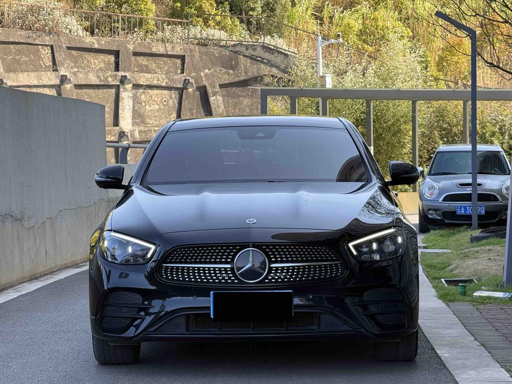 Mercedes-Benz Mercedes-Benz E-Class (Import)