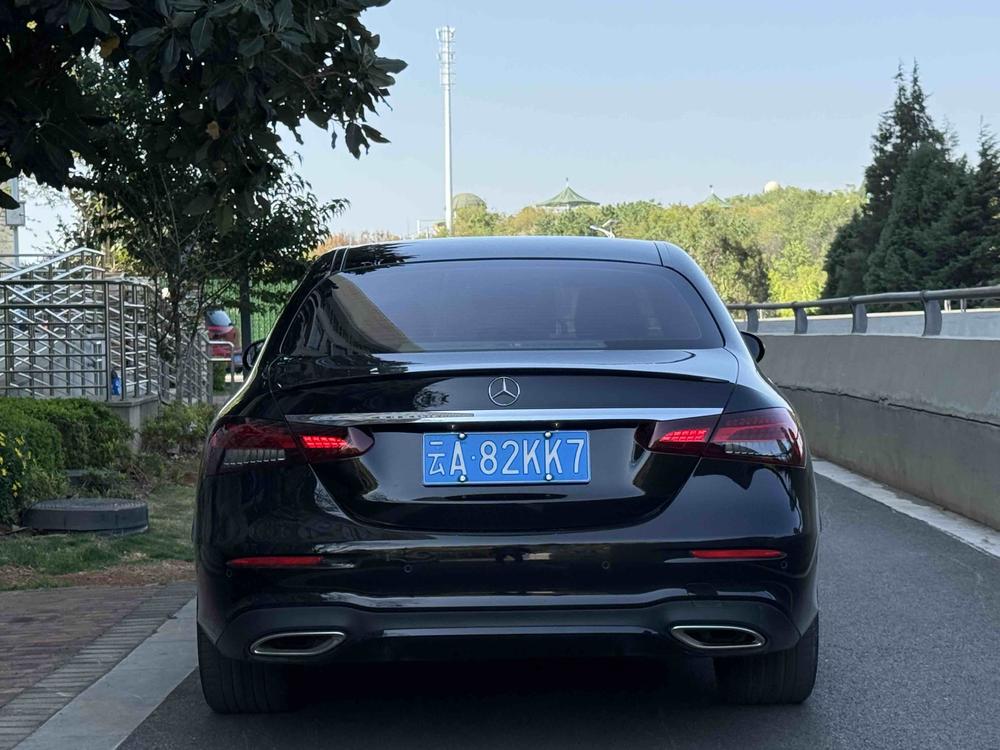 Mercedes-Benz Mercedes-Benz E-Class (Import)