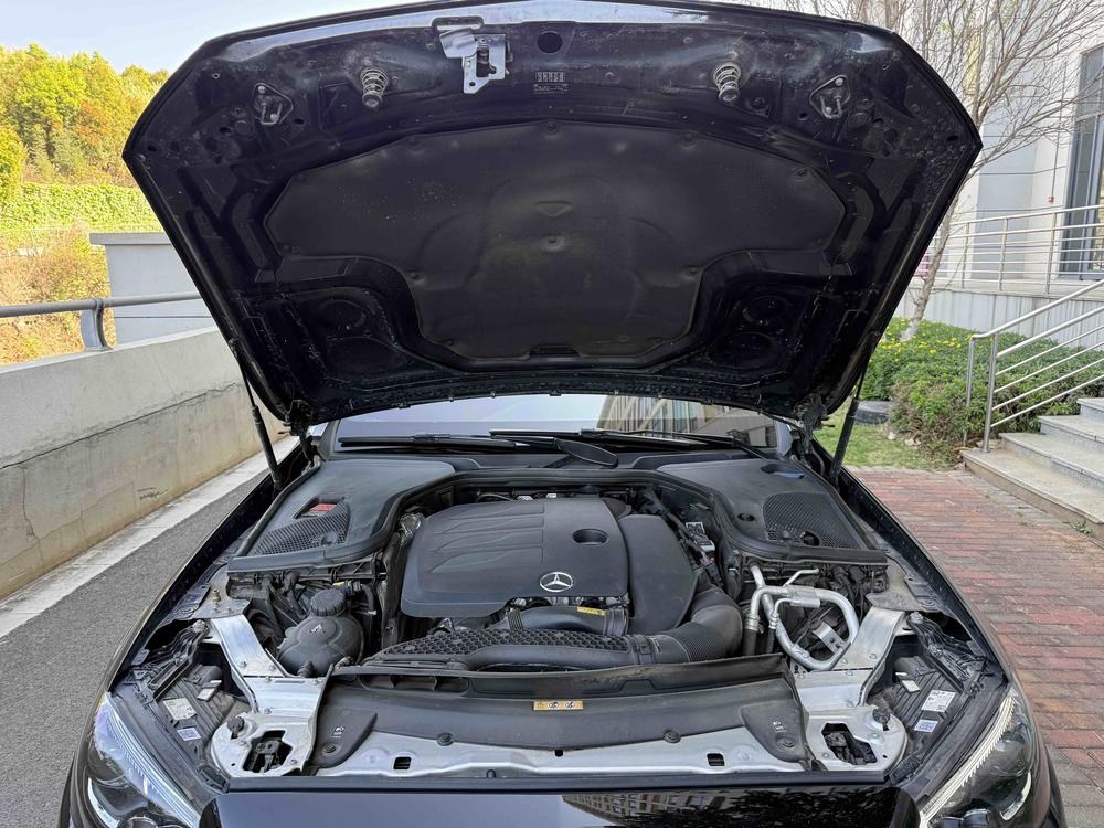 Mercedes-Benz Mercedes-Benz E-Class (Import)
