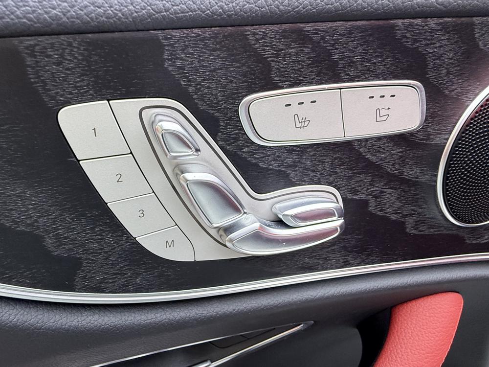Mercedes-Benz Mercedes-Benz E-Class (Import)