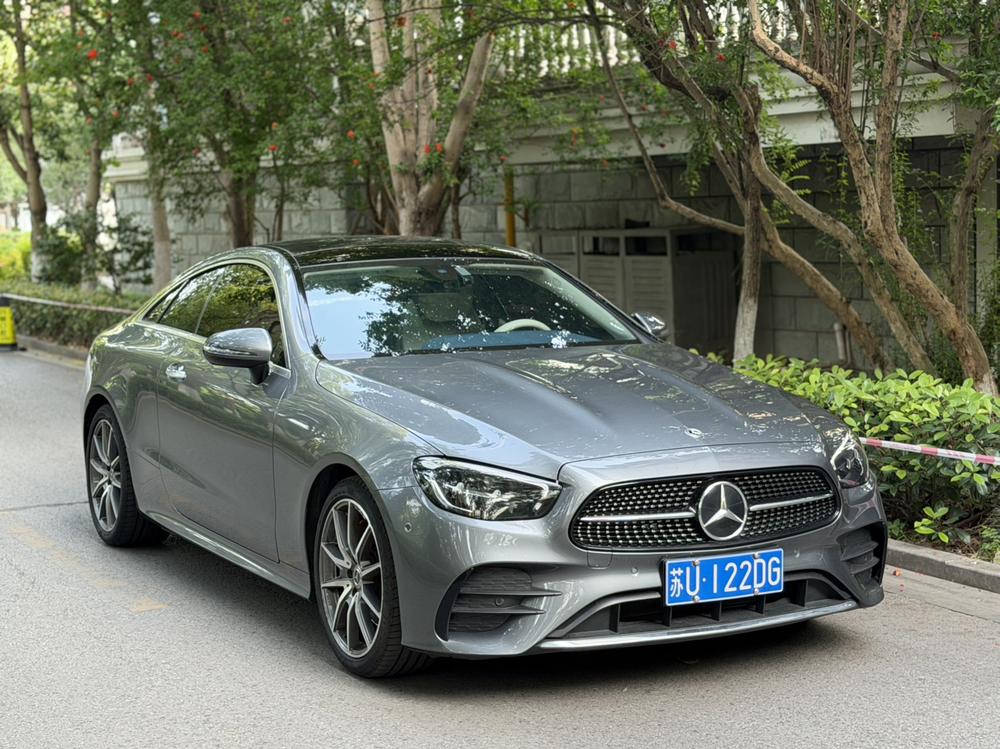 Mercedes-Benz Mercedes-Benz E-Class (Import)