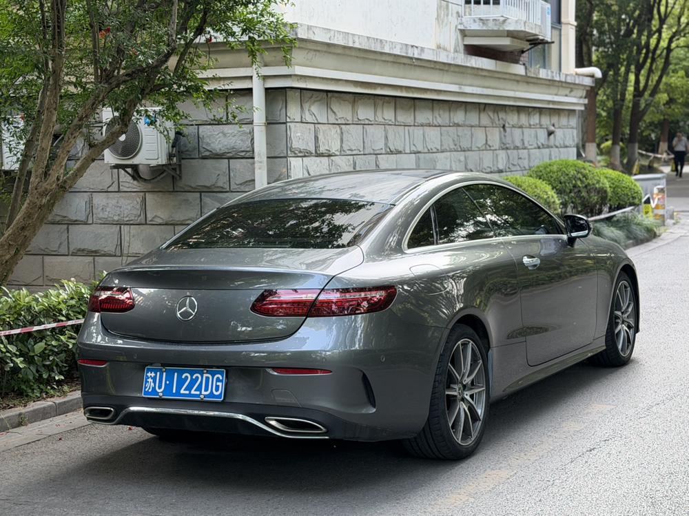 Mercedes-Benz Mercedes-Benz E-Class (Import)