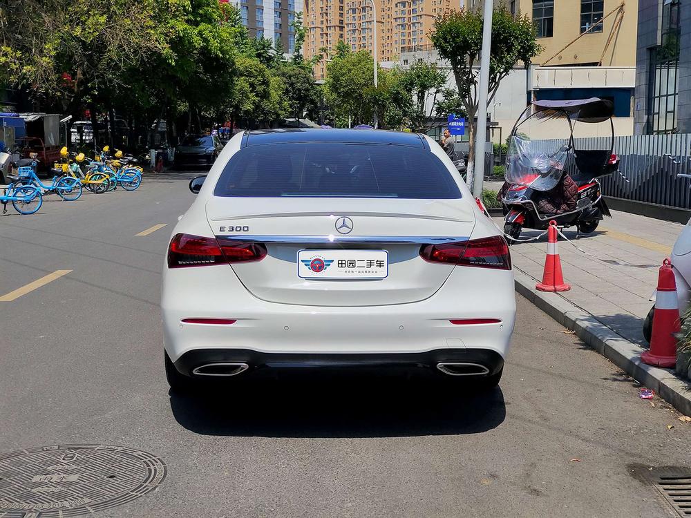 Mercedes-Benz Mercedes-Benz E-Class (Import)