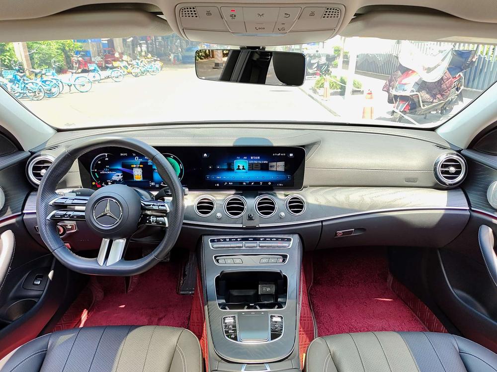 Mercedes-Benz Mercedes-Benz E-Class (Import)