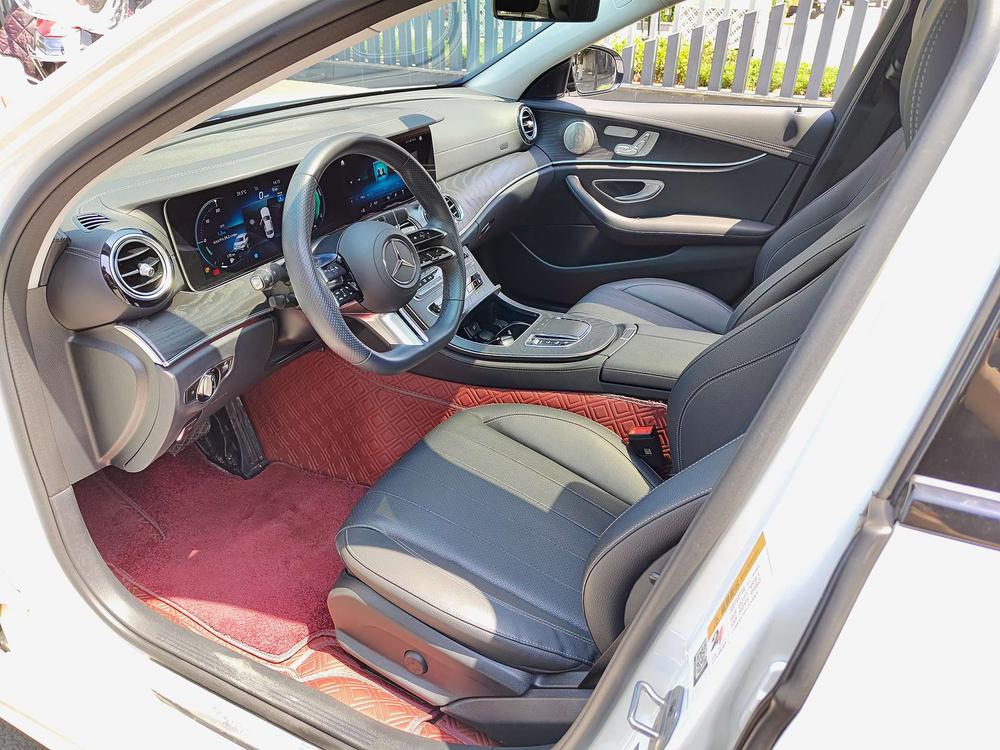 Mercedes-Benz Mercedes-Benz E-Class (Import)