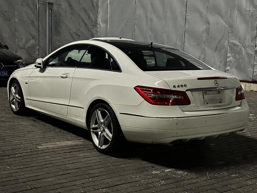 Mercedes-Benz Mercedes-Benz E-Class (Import)