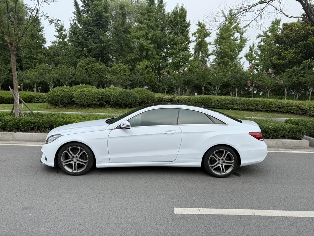 Mercedes-Benz Mercedes-Benz E-Class (Import)