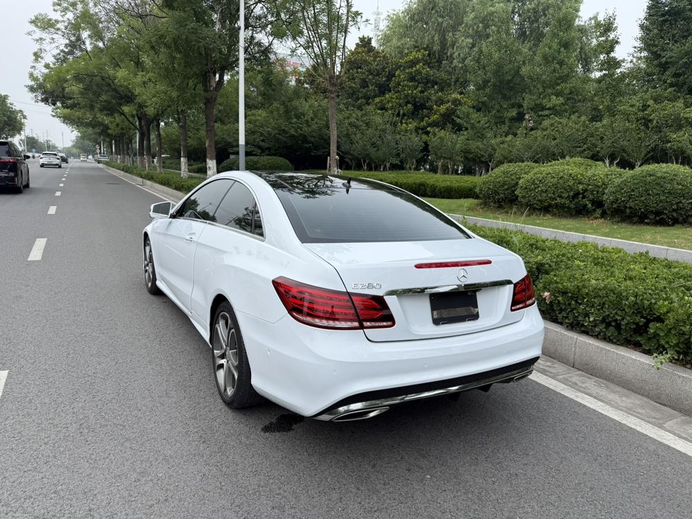 Mercedes-Benz Mercedes-Benz E-Class (Import)
