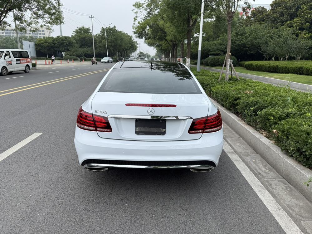 Mercedes-Benz Mercedes-Benz E-Class (Import)