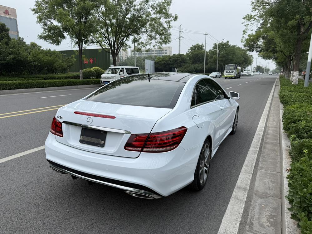 Mercedes-Benz Mercedes-Benz E-Class (Import)