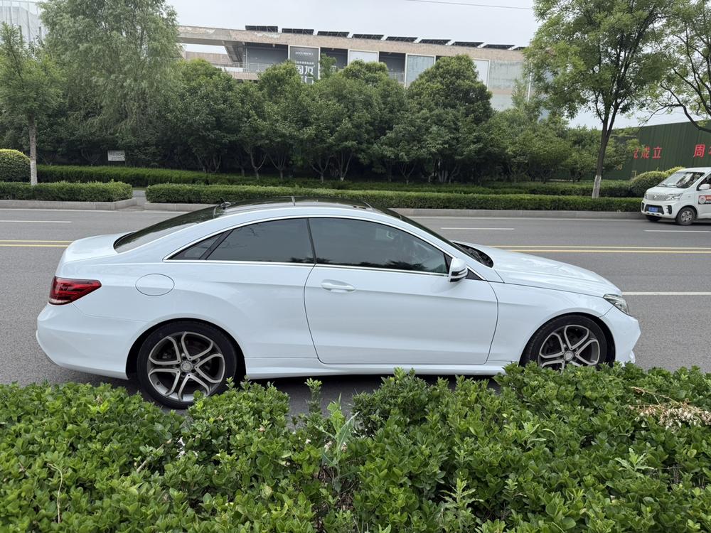 Mercedes-Benz Mercedes-Benz E-Class (Import)