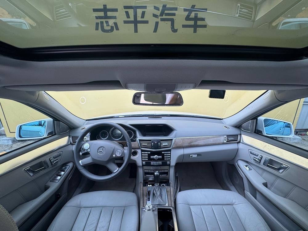 Mercedes-Benz Mercedes-Benz E-Class (Import)