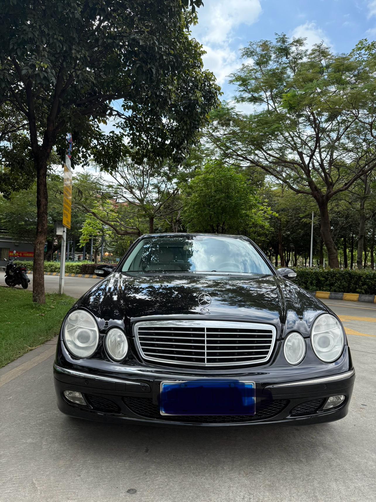 Mercedes-Benz Mercedes-Benz E-Class (Import)