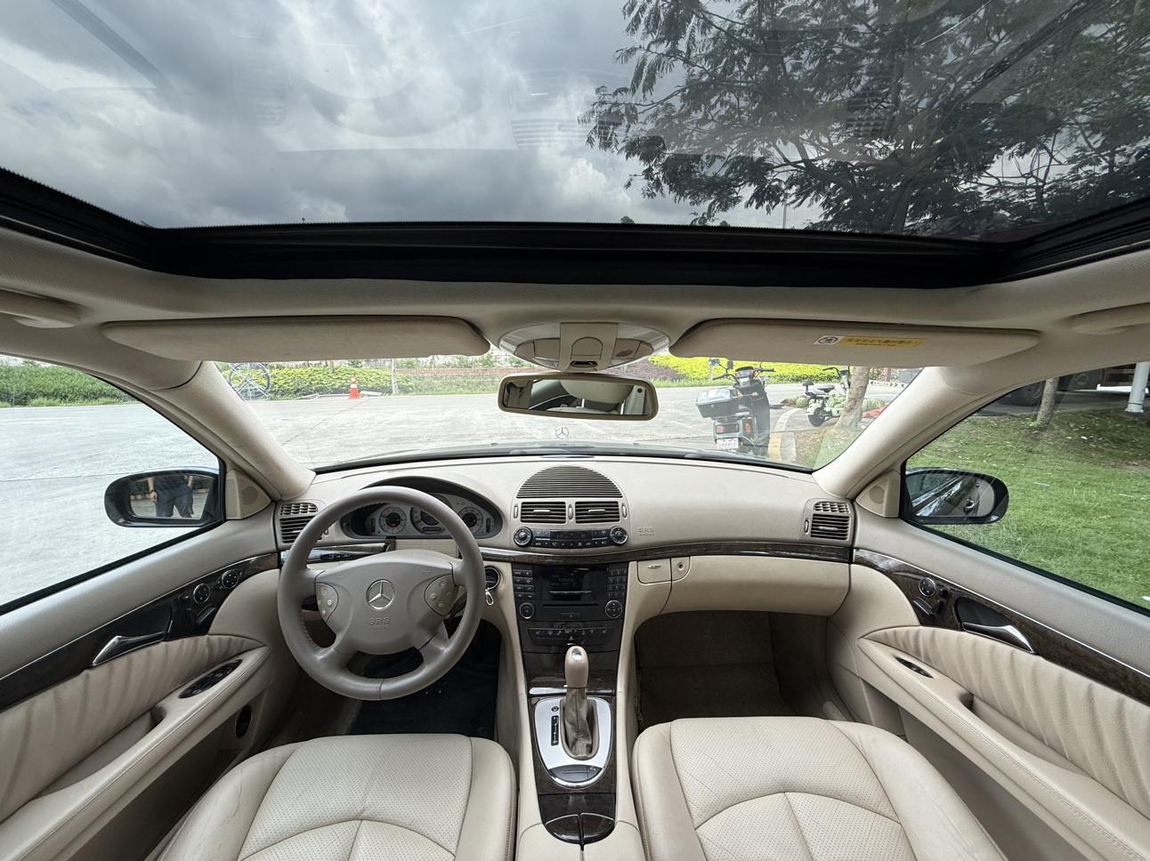 Mercedes-Benz Mercedes-Benz E-Class (Import)
