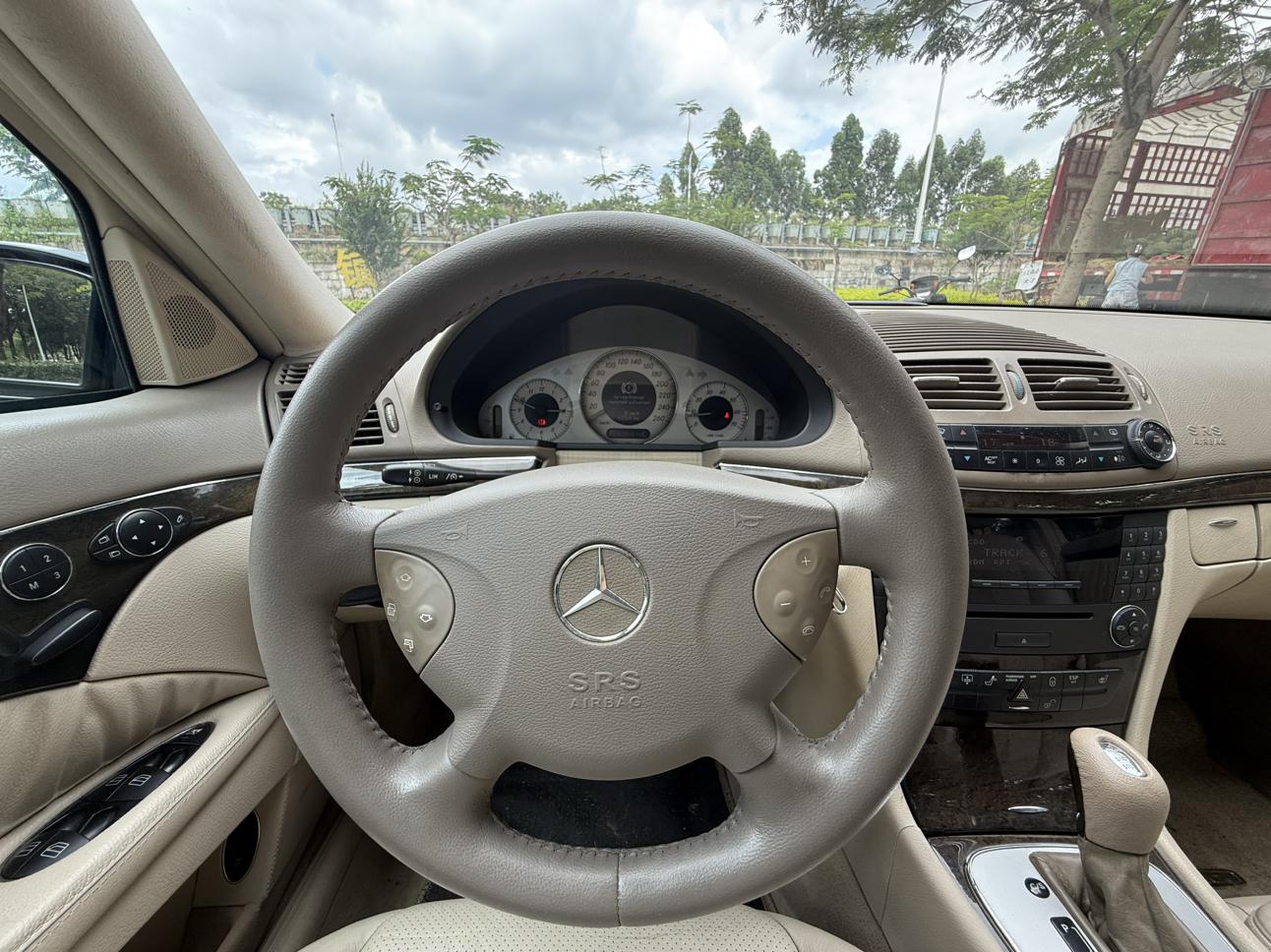 Mercedes-Benz Mercedes-Benz E-Class (Import)