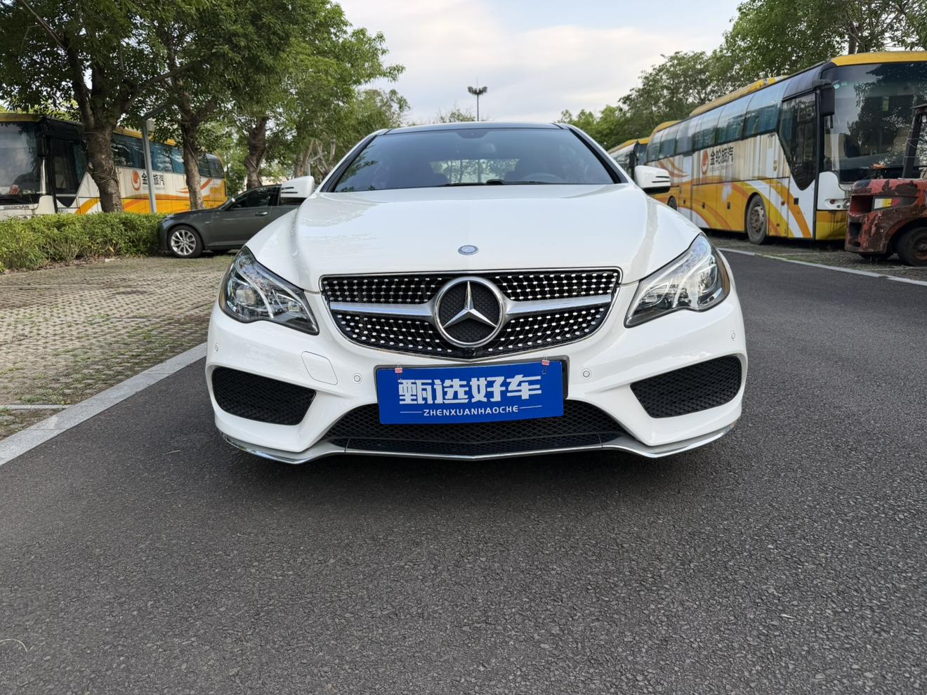 Mercedes-Benz Mercedes-Benz E-Class (Import)