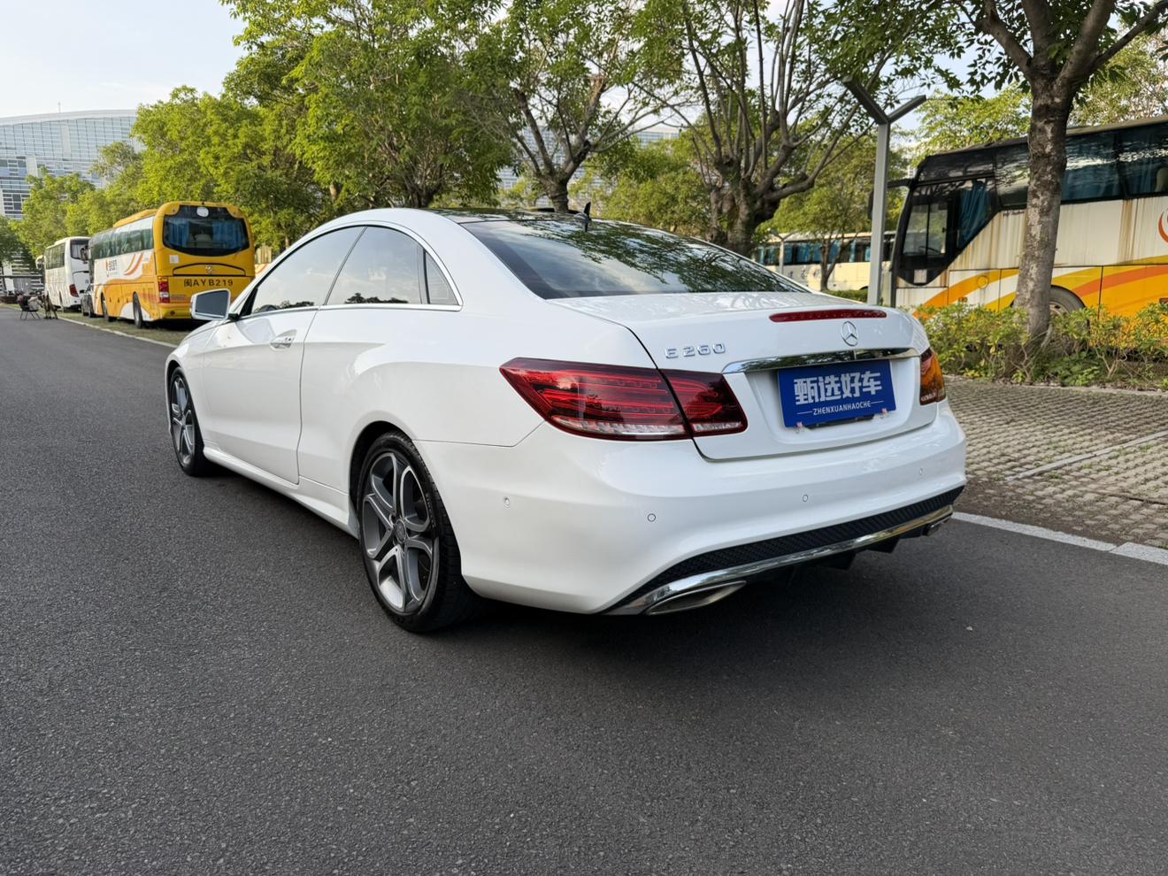 Mercedes-Benz Mercedes-Benz E-Class (Import)