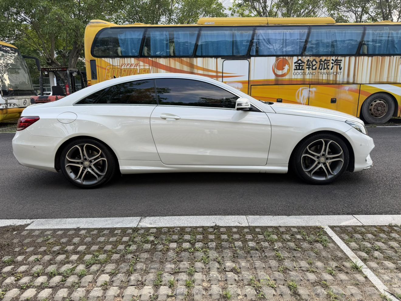 Mercedes-Benz Mercedes-Benz E-Class (Import)