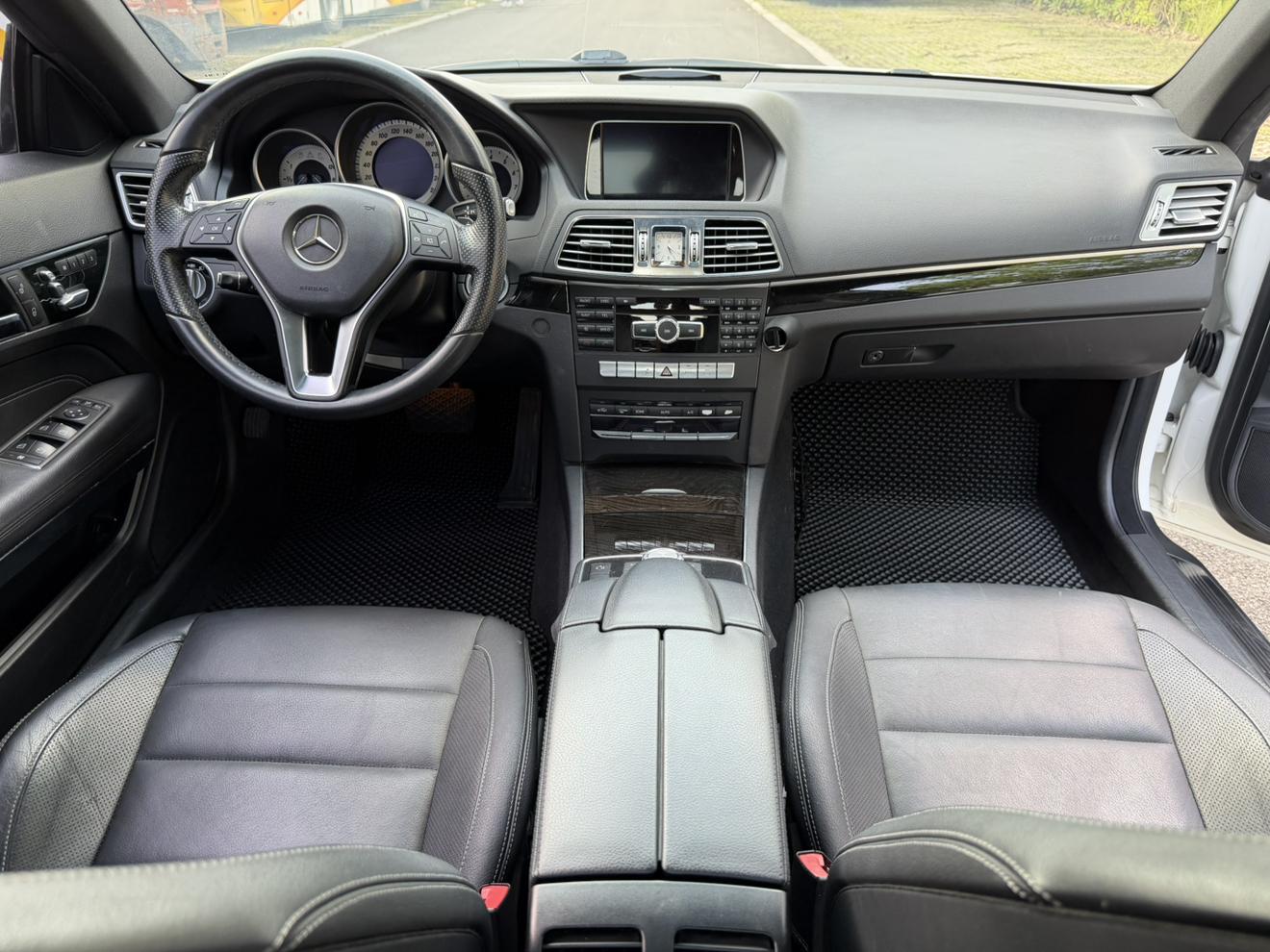 Mercedes-Benz Mercedes-Benz E-Class (Import)