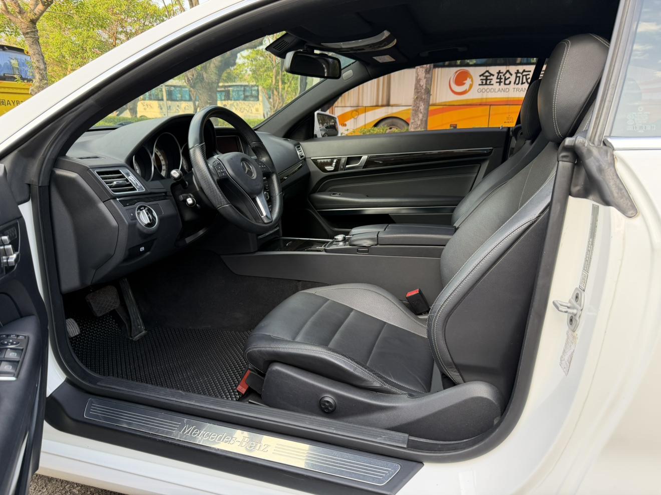 Mercedes-Benz Mercedes-Benz E-Class (Import)