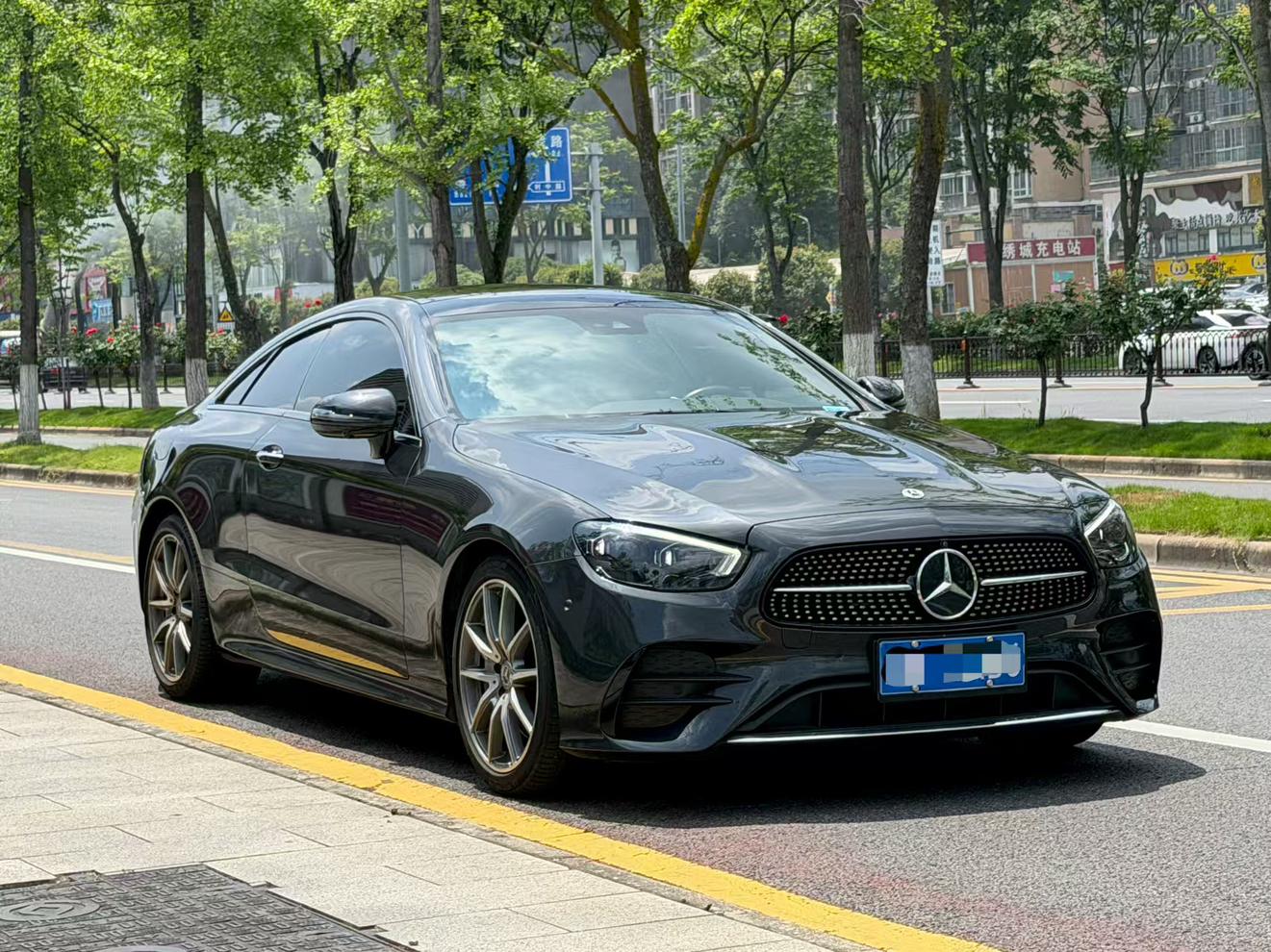 Mercedes-Benz Mercedes-Benz E-Class (Import)