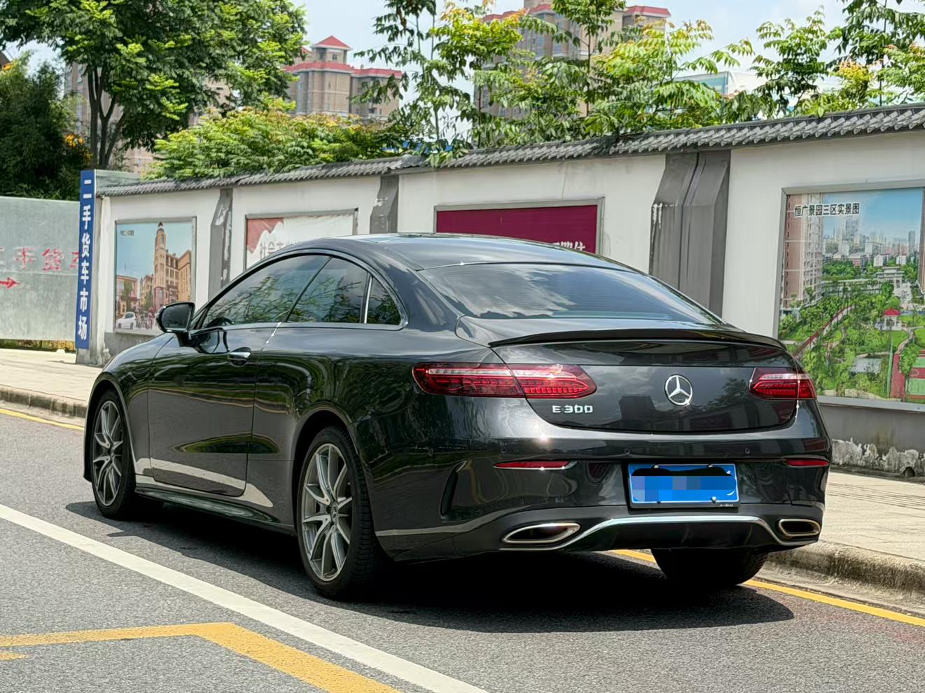 Mercedes-Benz Mercedes-Benz E-Class (Import)